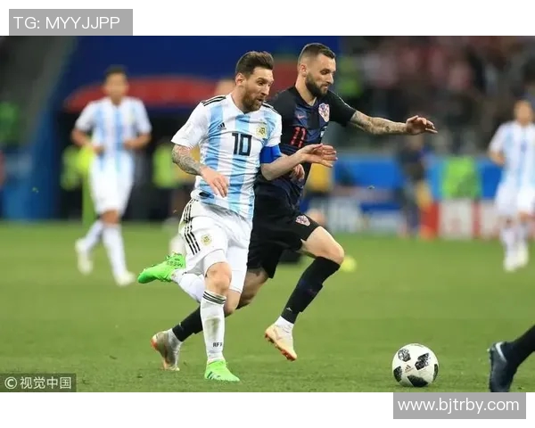 梅西卡传奇回归实况足球，带你重温足球巅峰时刻