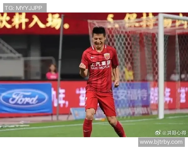 中国足球明星风采：从武磊到孙继海，探寻他们的传奇故事与贡献